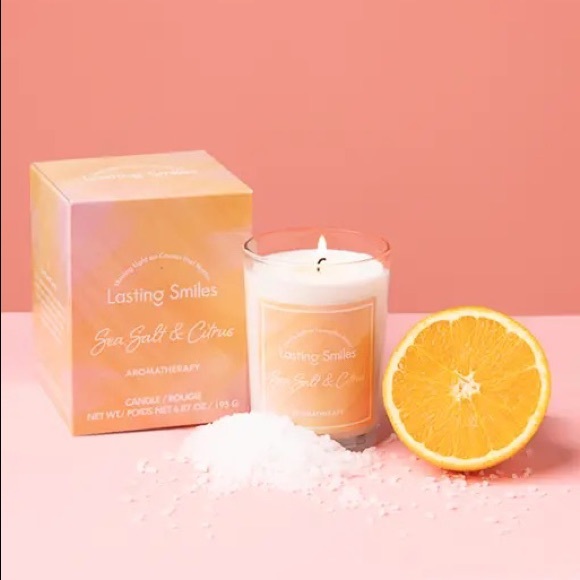 🚫SOLD🚫🥳HOST PICK!🥳LASTING SMILES Sea Salt &Citrus -Aromatherapy Cause Candle - Picture 3 of 4
